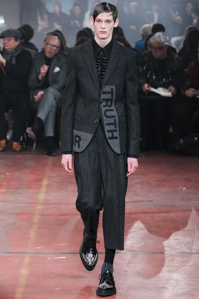 Look 2